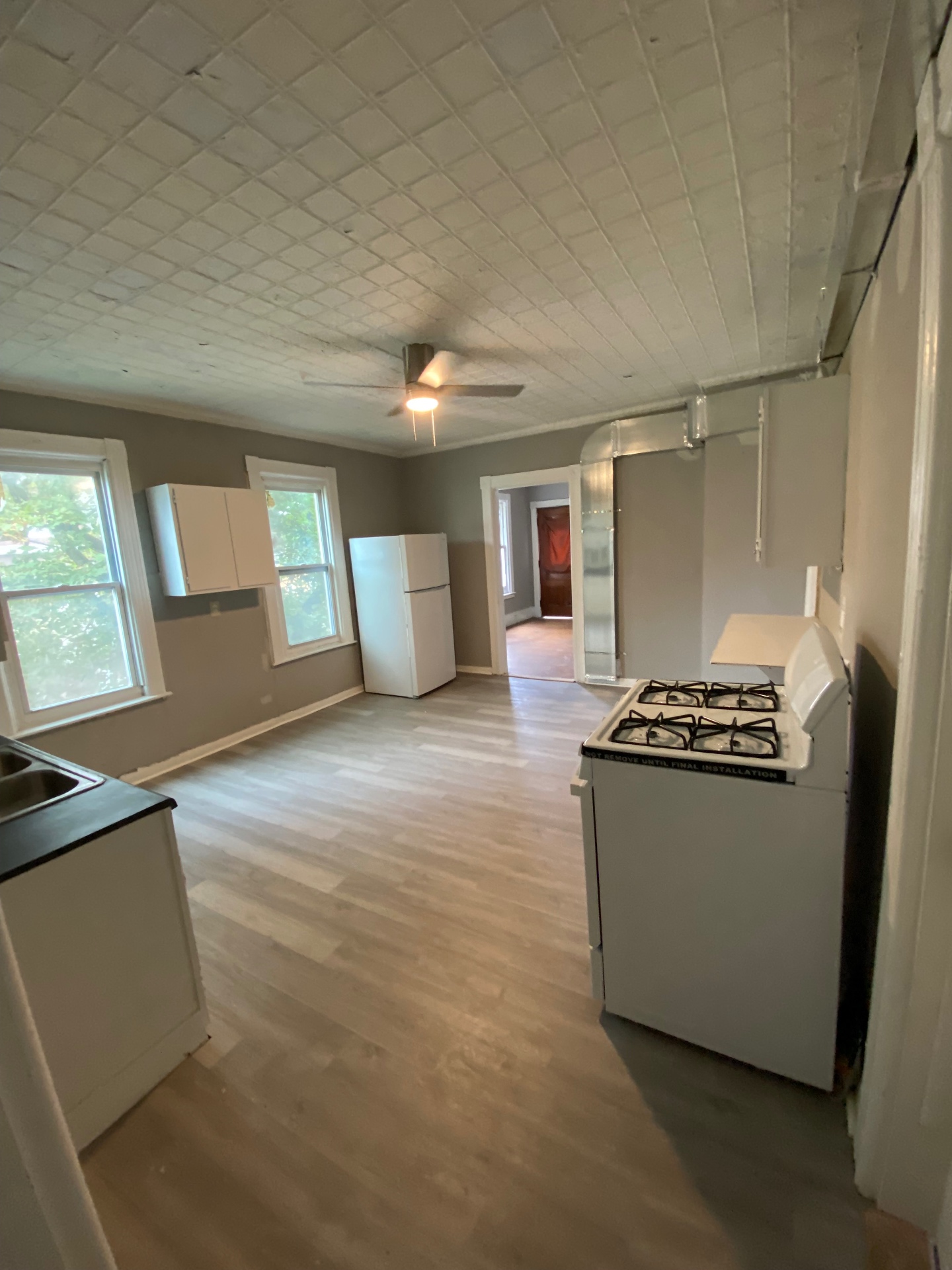 1200 Lenox Ave Apt 3 in Utica, New York