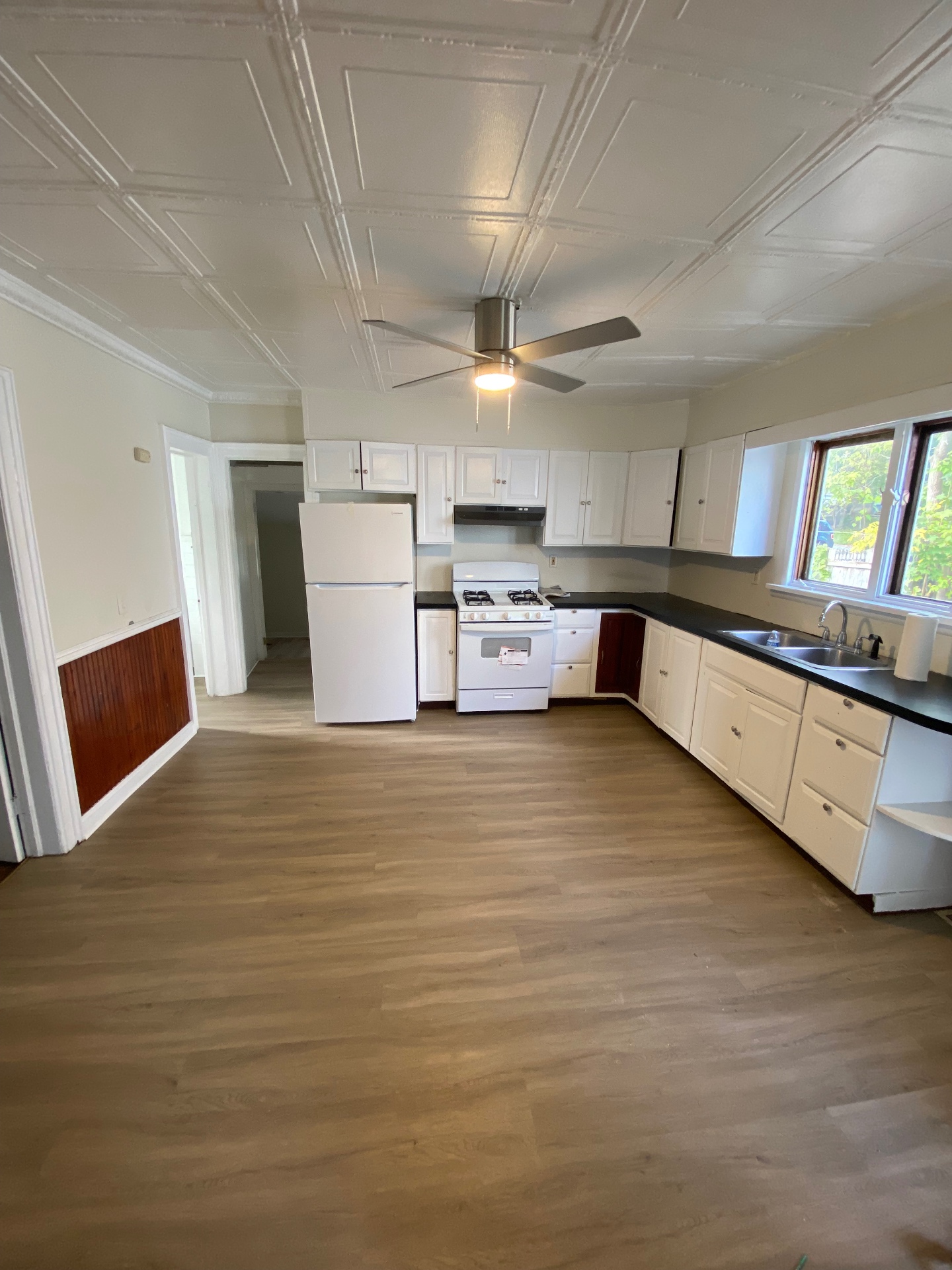 1004 Lenox Ave Apt 1 in Utica, New York